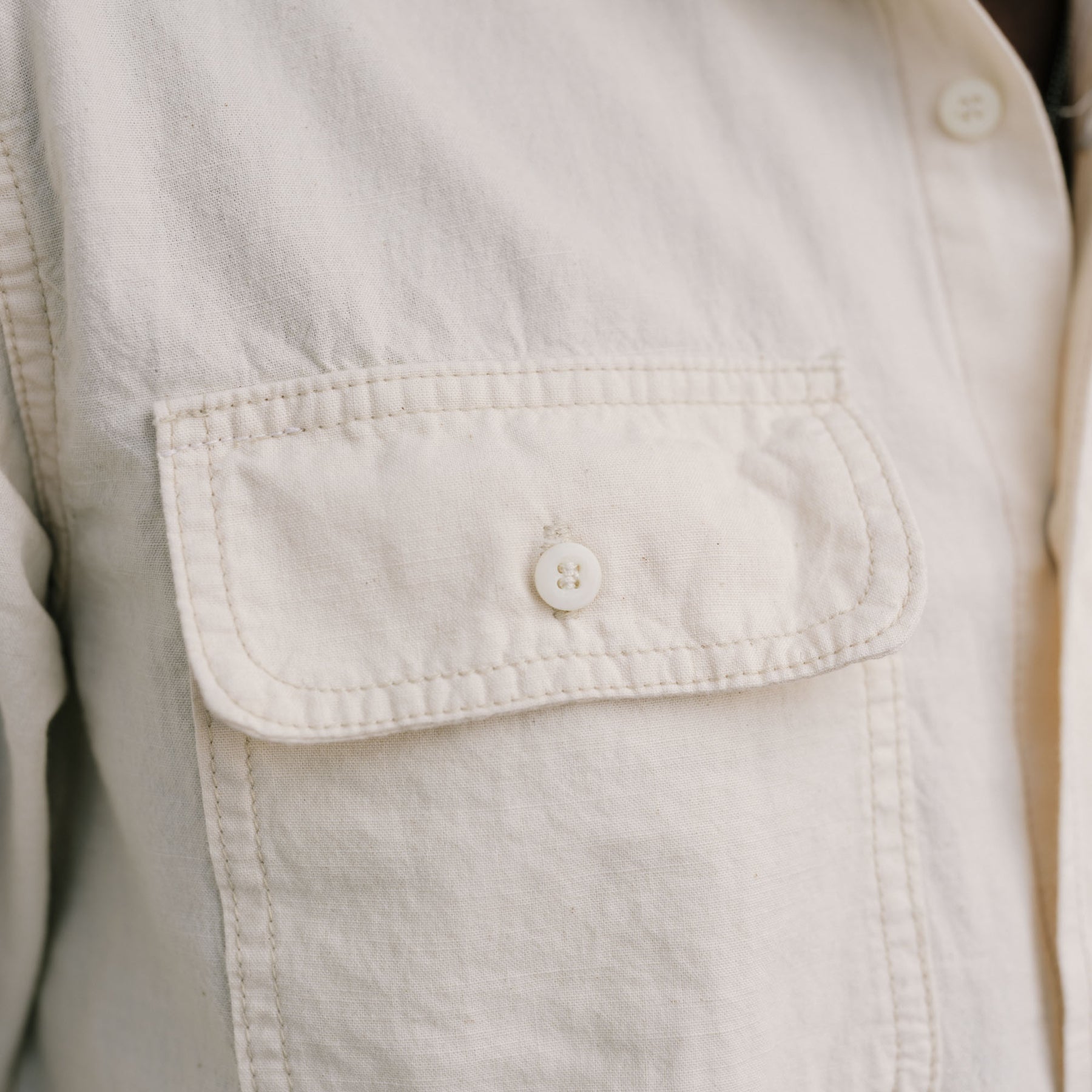 Imogene + Willie Earl Natural Chambray